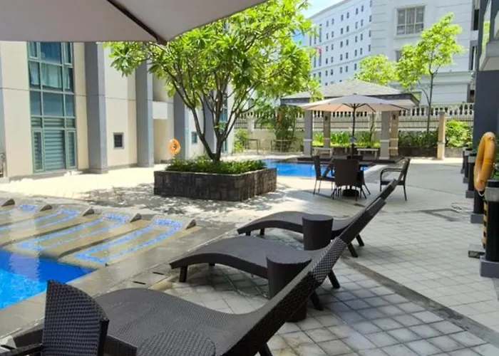 Rqui Condotel Across Terminal 3 Manila